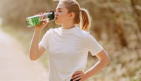 How Hydration Can Support Weight Loss 2 OIP 2024 10 31T001528.061