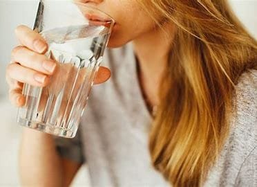 How Hydration Can Support Weight Loss 4 download 2024 10 31T001517.191