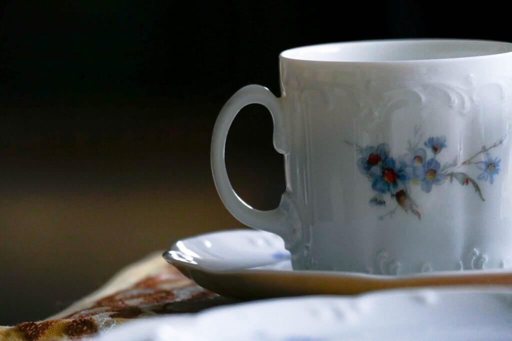 Coffee and Health: Benefits, Risks, and Gender-Specific Side Effects 4 cup 4052541 1280
