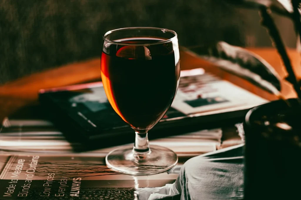 "Drinks That Dehydrate: Types and Effects" 4 drink 8257030 1280