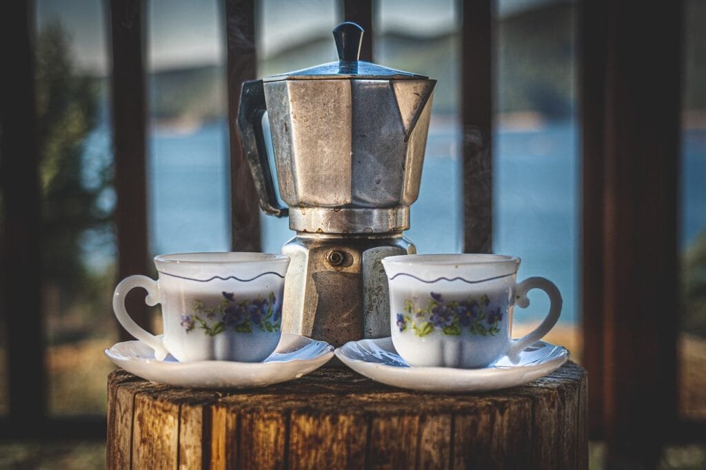 Coffee and Health: Benefits, Risks, and Gender-Specific Side Effects 2 espresso 5089937 1280