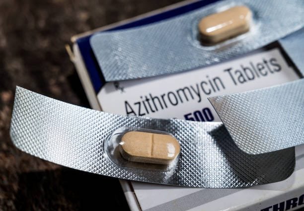 Azithromycin: Uses, Dosage, Forms, and Side Effects 2 gettyimages 1255299128 612x612 1