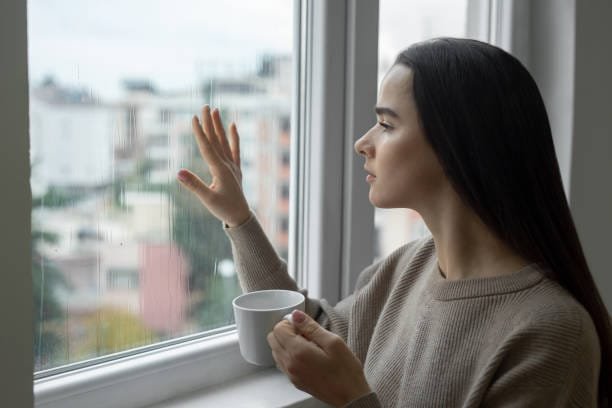 "Understanding Seasonal Affective Disorder" 3 gettyimages 1472731183 612x612 1