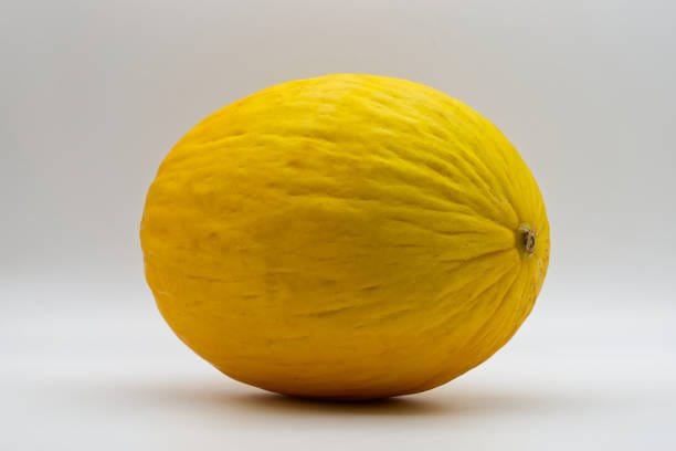The Complete Guide to Canary Melons: Nutrition, Benefits, Uses, and More 2 istockphoto 1573367120 612x612 1