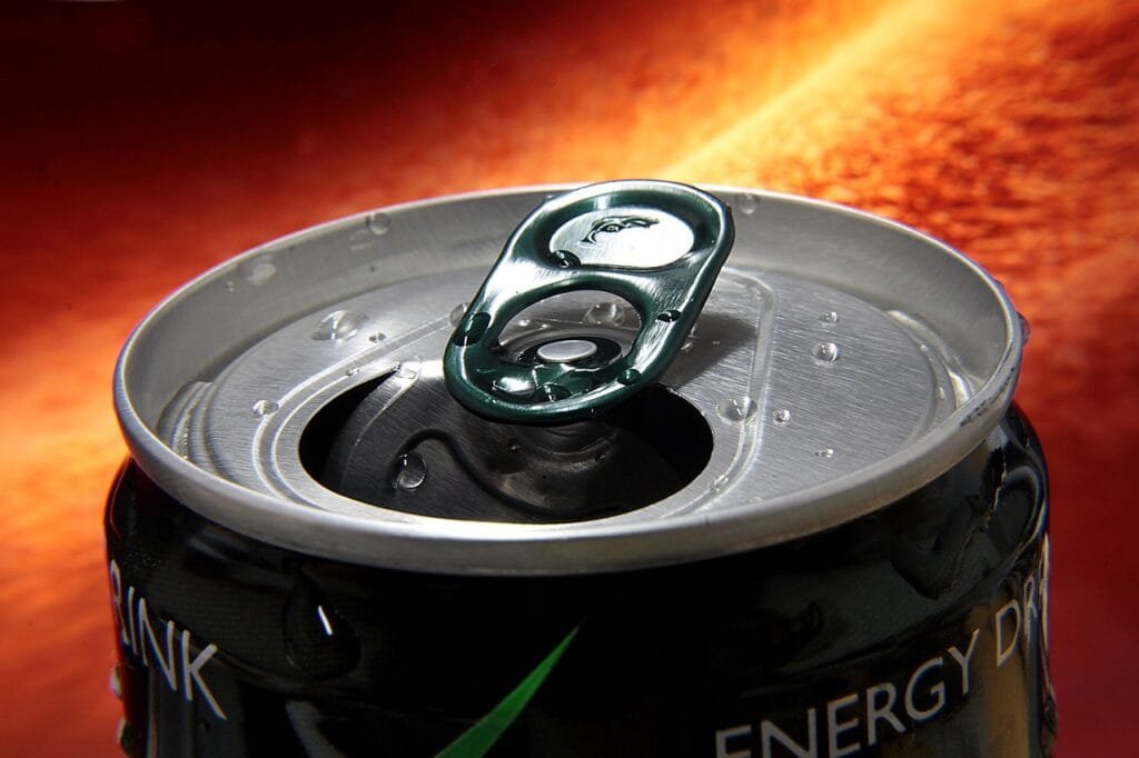 "Drinks That Dehydrate: Types and Effects" 3 tin 1568095 1280
